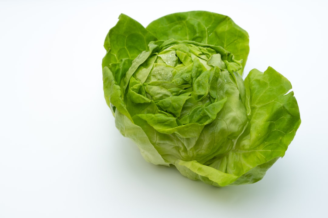 Kopfsalat mit Kartoffeln und Senfdressing