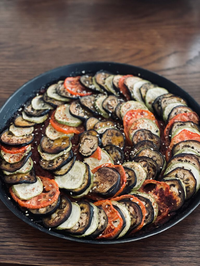 Auberginenpfanne mit Tomaten